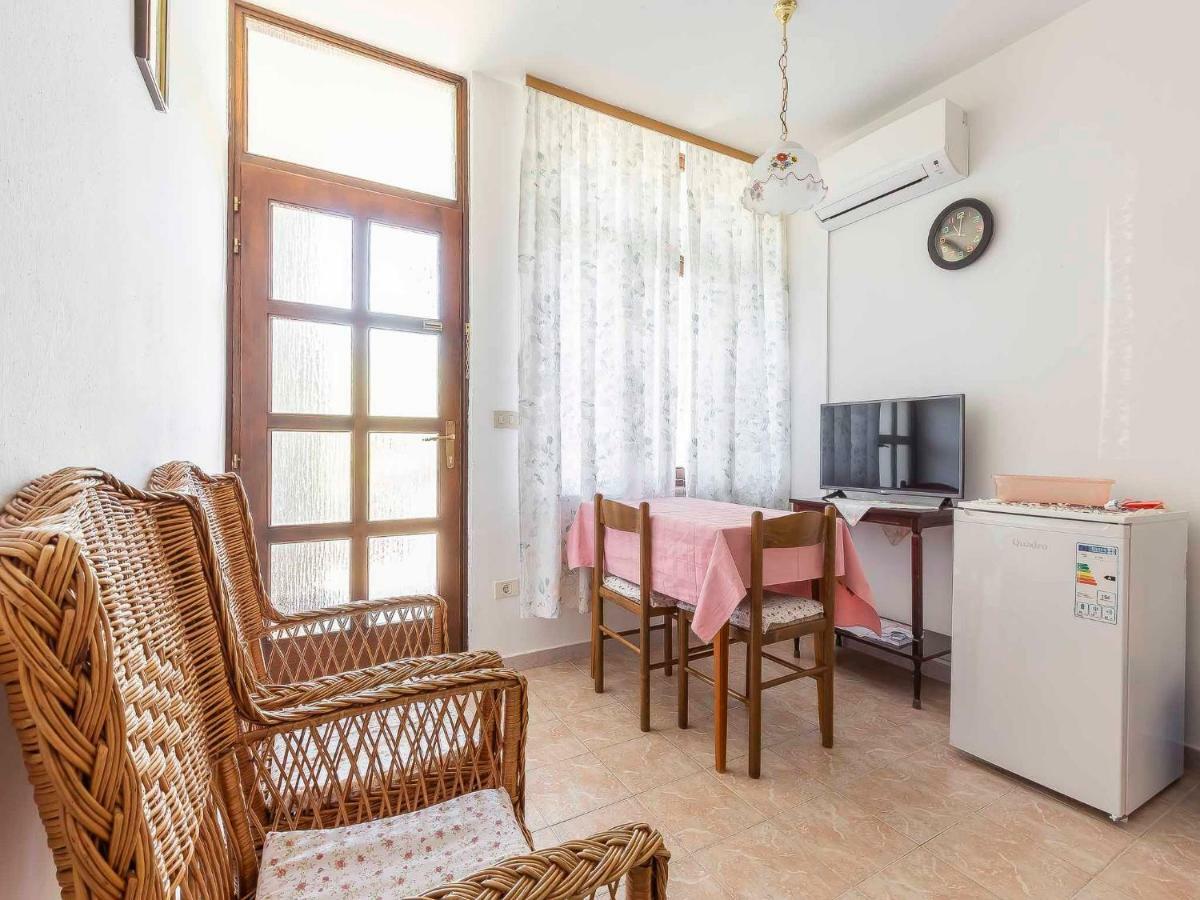 Appartamento Mira Porec Esterno foto